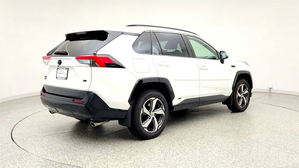 Used 2023 Toyota RAV4 SE w/ Weather & Moonroof Package AWD/4WD image 5