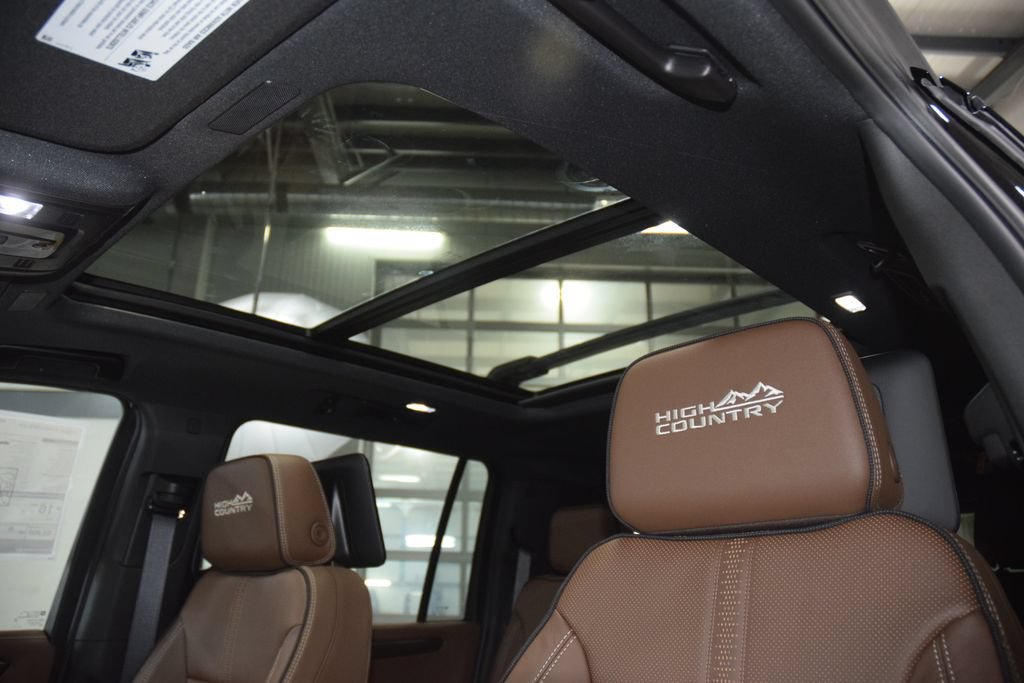 New 2026 Chevrolet Suburban High Country AWD/4WD image 52