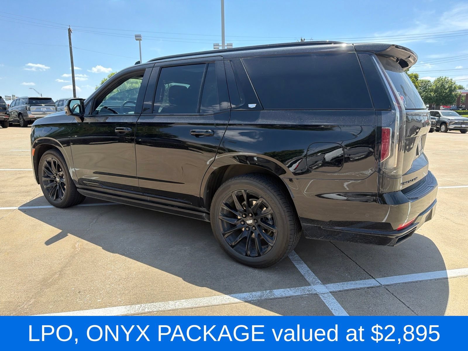 Used 2023 Cadillac Escalade Sport Platinum w/ LPO, ONYX Package AWD/4WD image 3