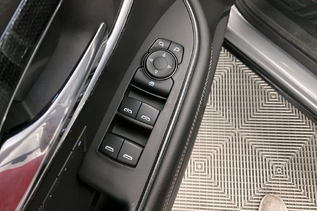 Used 2023 Buick Envision Essence FWD image 37