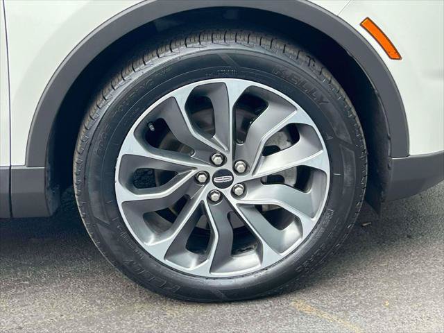 Used 2023 Lincoln Nautilus Reserve AWD/4WD image 9