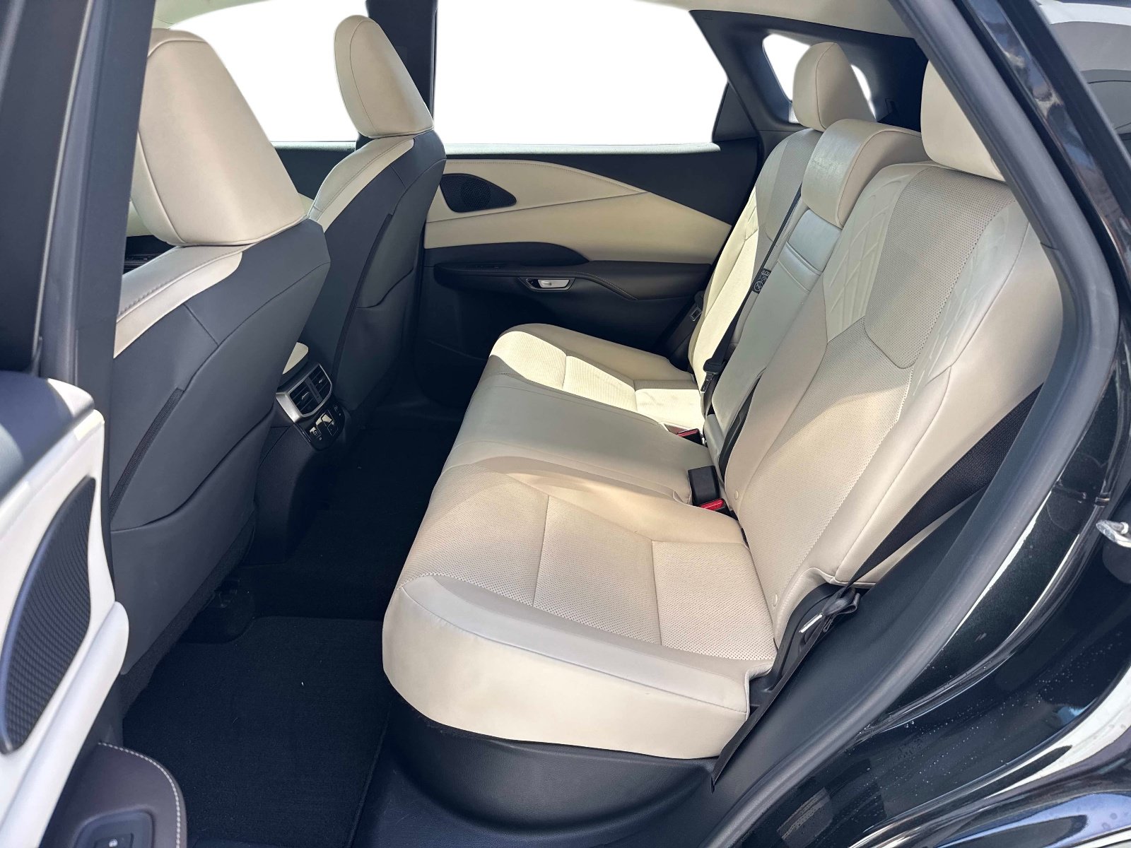 Used 2024 Lexus RX 350 Premium w/ Accessory Package (Z1) FWD image 14