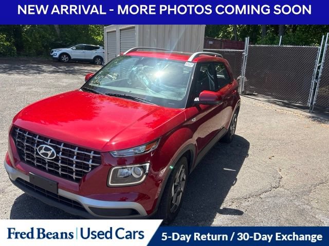 Certified 2023 Hyundai Venue SEL w/ Cargo Package