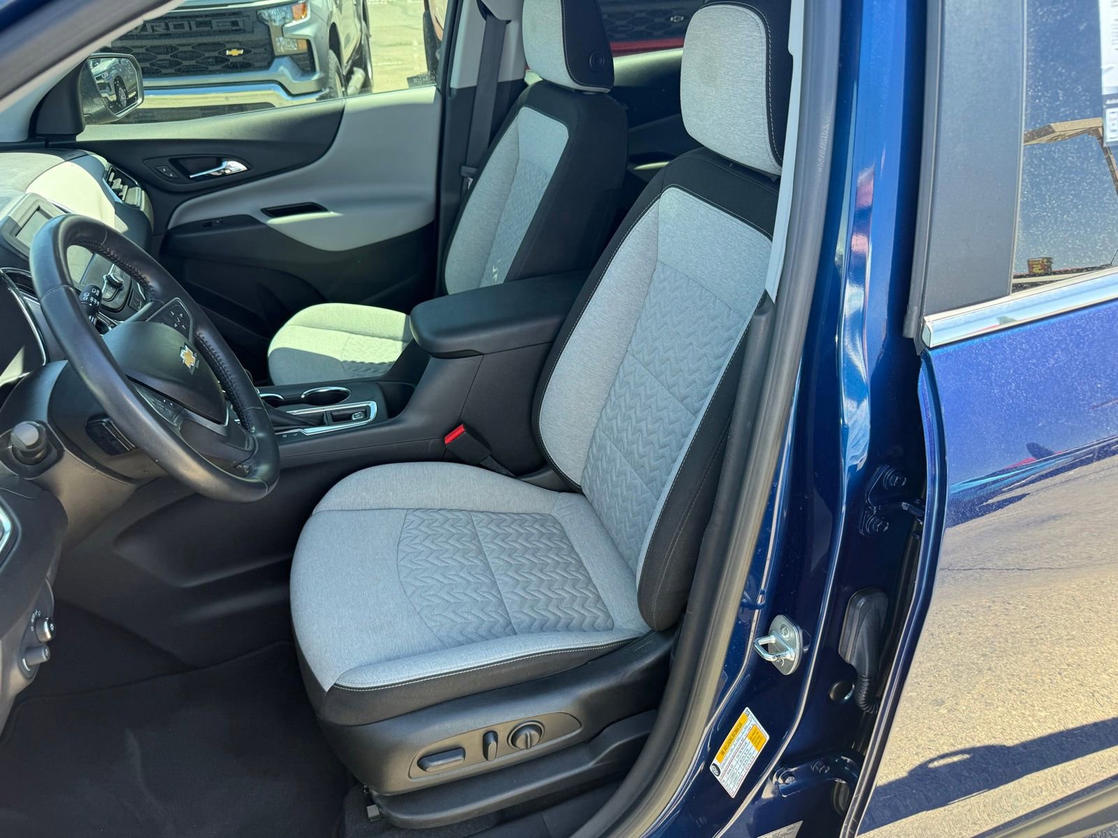 Used 2022 Chevrolet Equinox LT FWD image 30