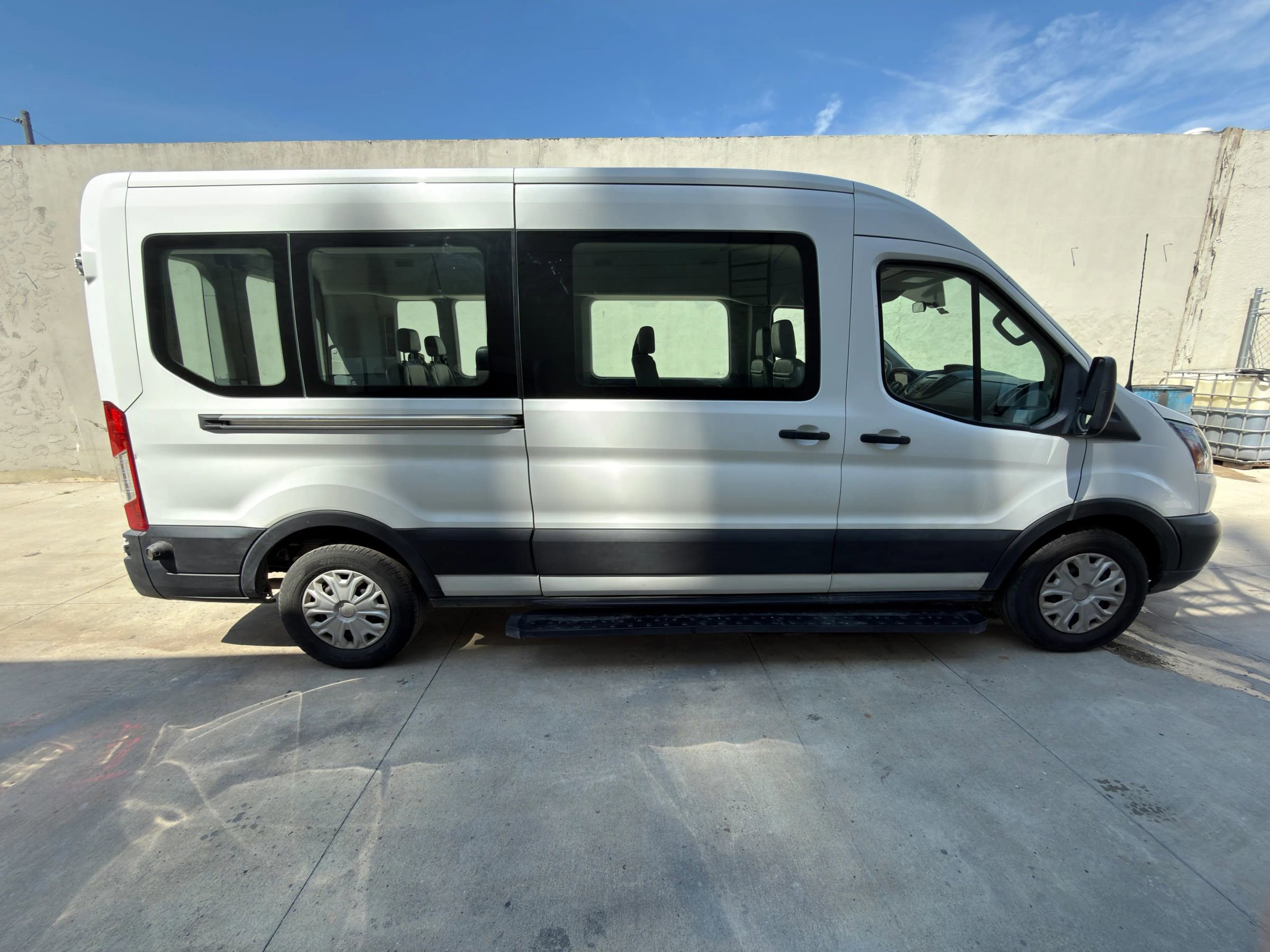 Used 2019 Ford Transit 350 XL RWD image 9