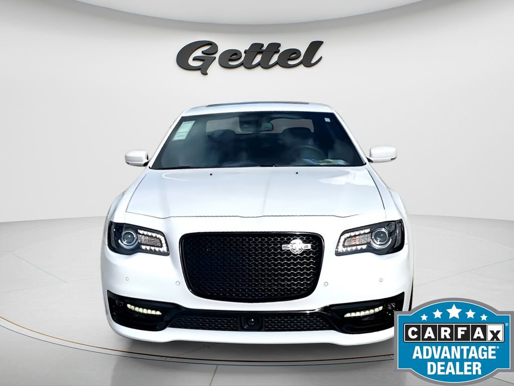 Used 2023 Chrysler 300 C image 6
