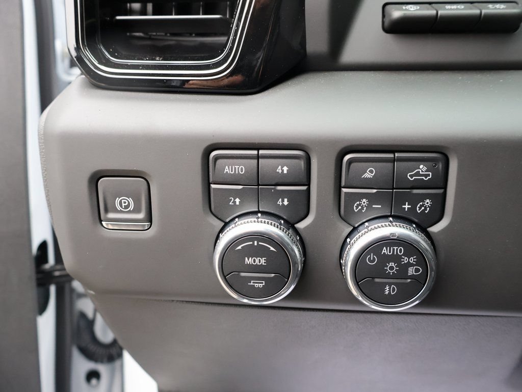New 2025 GMC Sierra 1500 AT4X AWD/4WD image 13