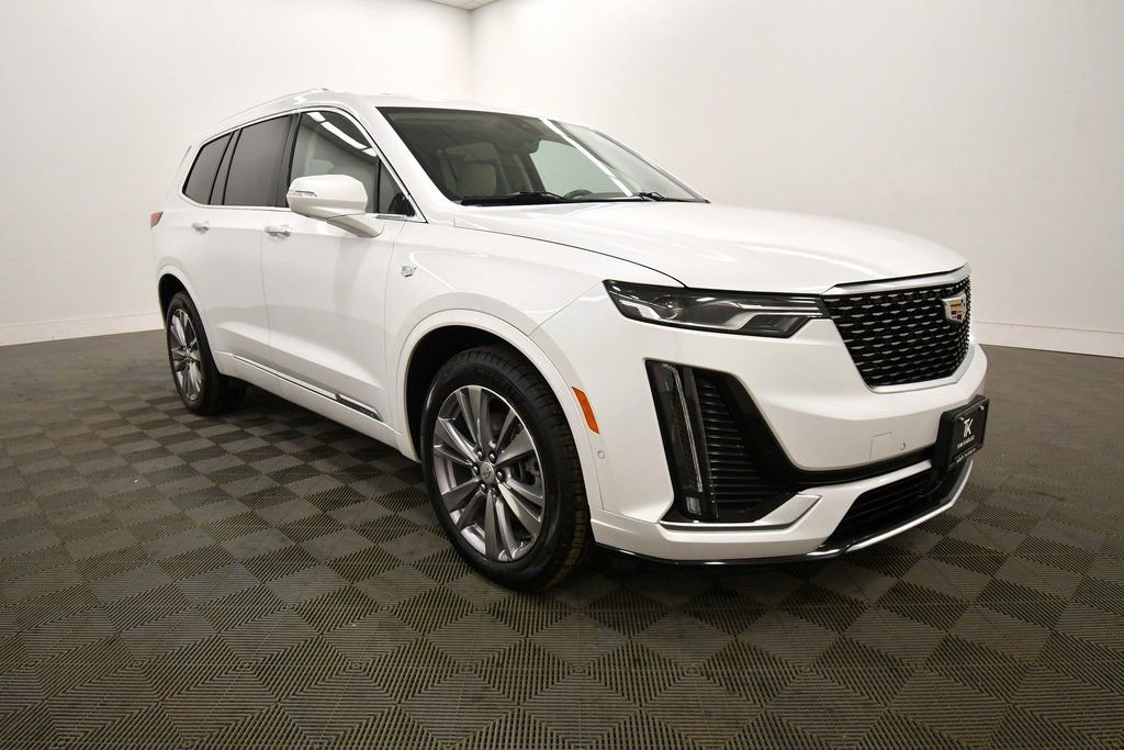 Used 2023 Cadillac XT6 Premium Luxury w/ Technology Package image 10