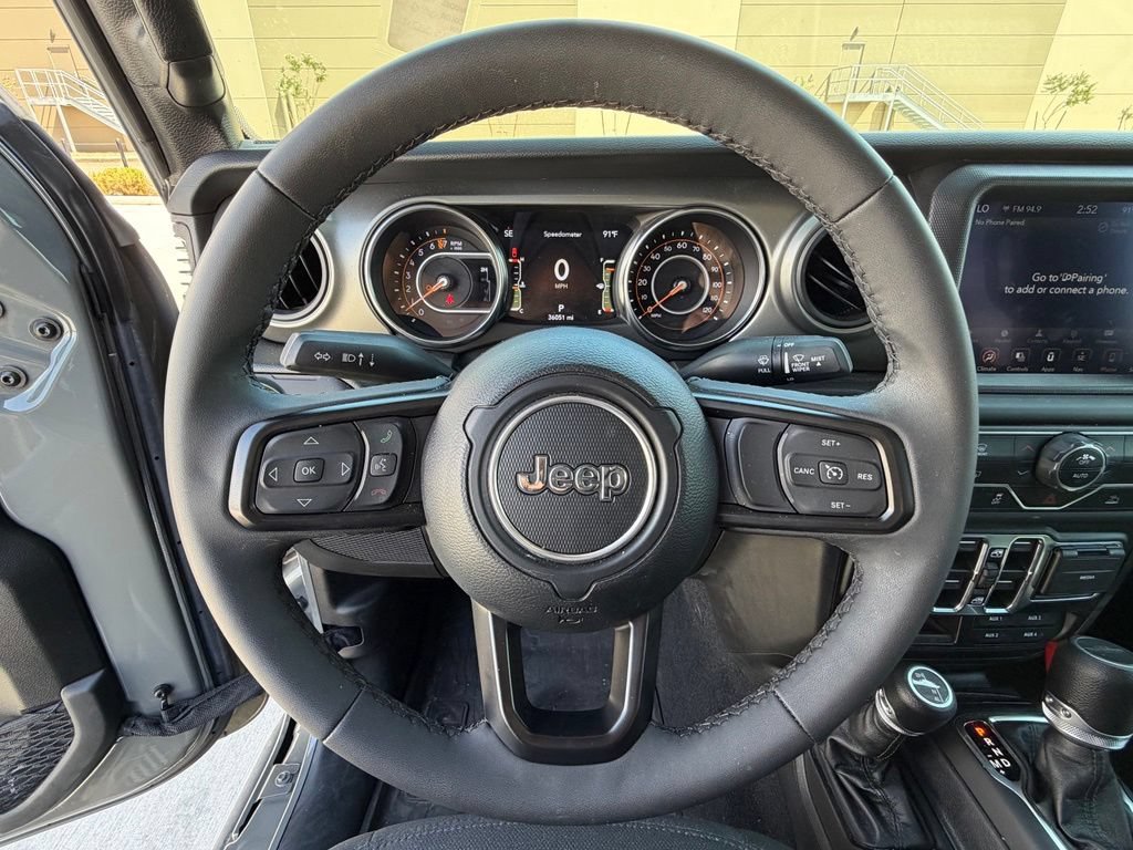 Used 2023 Jeep Gladiator Sport AWD/4WD image 14