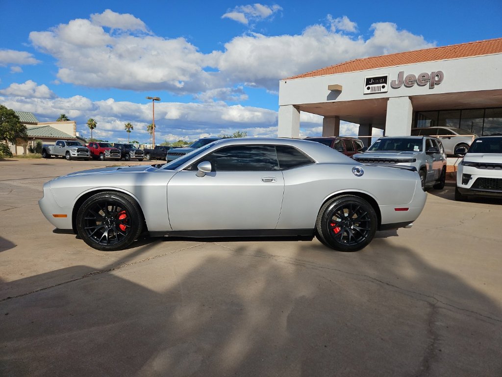 Used 2008 Dodge Challenger SRT8 RWD image 2