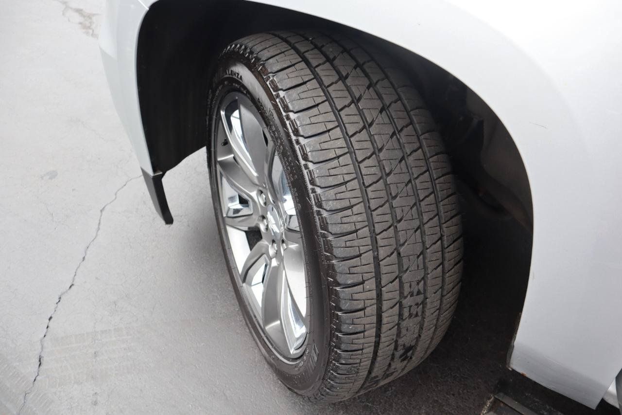 Used 2015 Chevrolet Tahoe LTZ AWD/4WD image 24