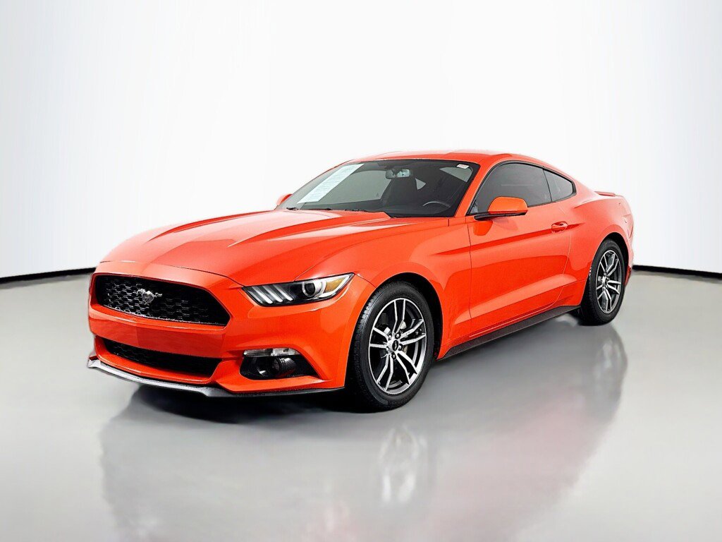Used 2016 Ford Mustang Coupe image 1