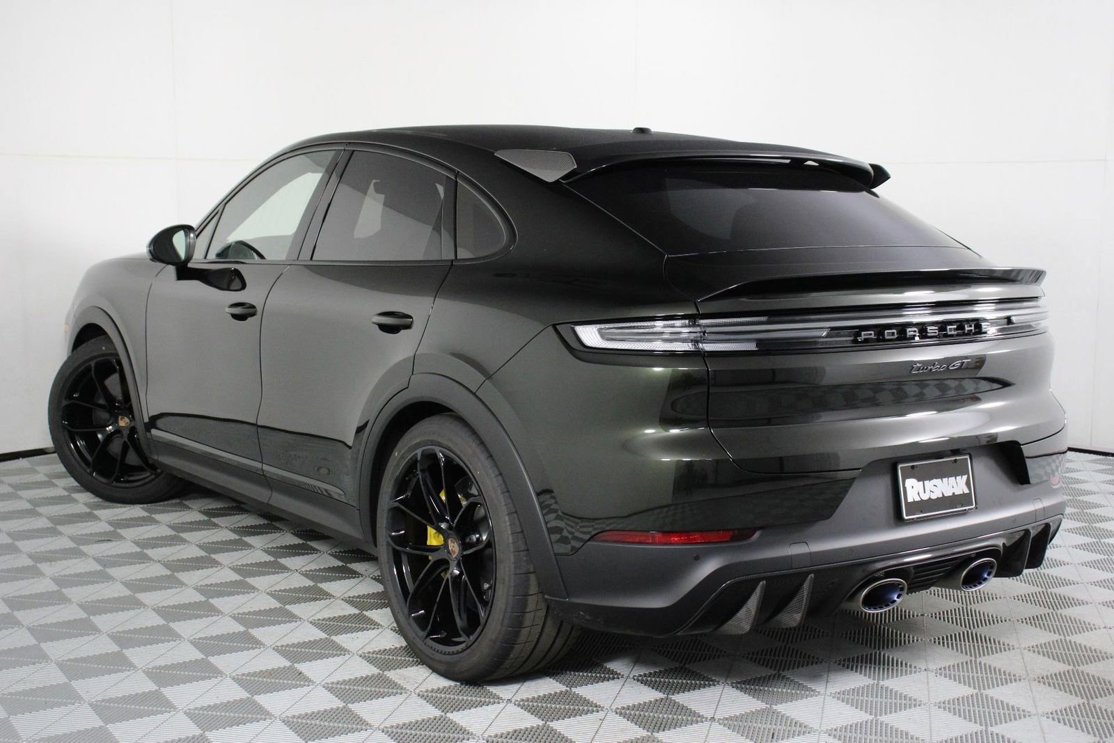 New 2026 Porsche Cayenne Turbo GT image 3