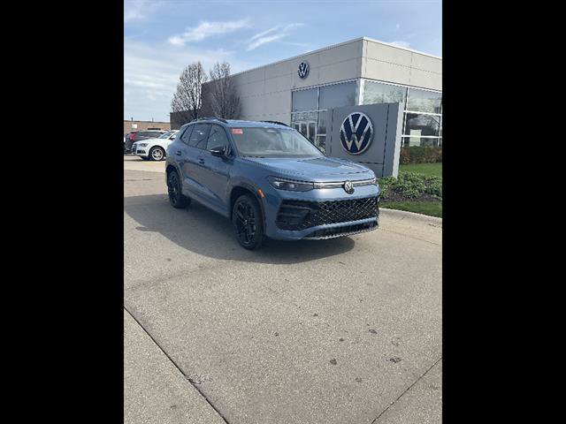 New 2026 Volkswagen Tiguan SE R-Line AWD/4WD video 1