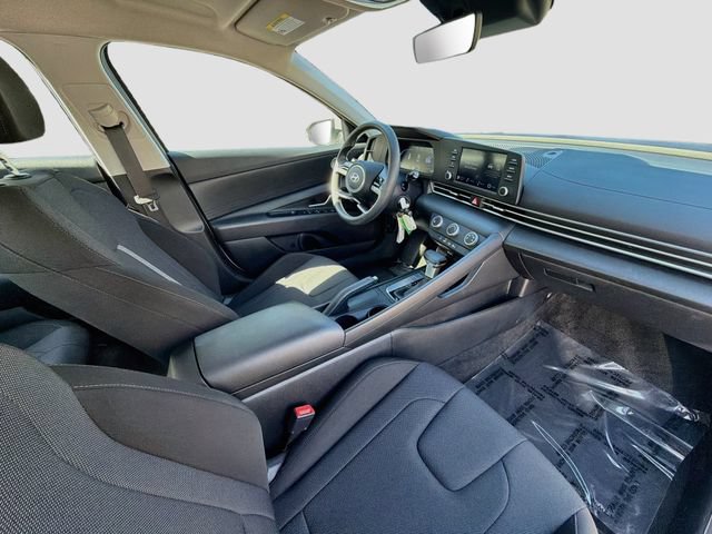 Certified 2024 Hyundai Elantra SE FWD image 26
