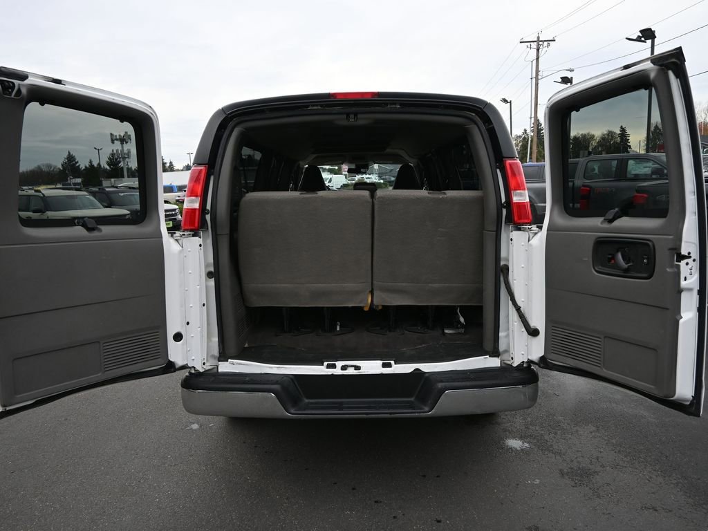 Used 2020 Chevrolet Express 3500 LT w/ LT Preferred Equipment Group image 23