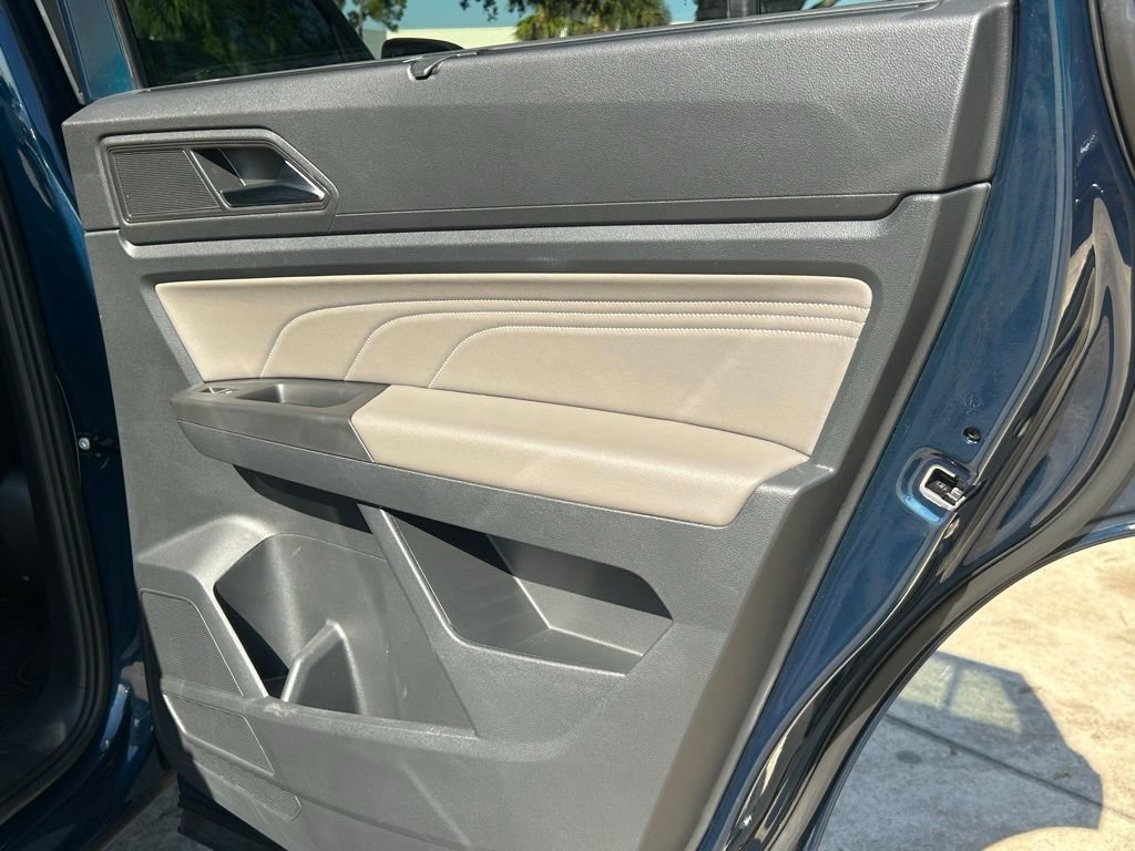 Used 2022 Volkswagen Atlas SE image 41