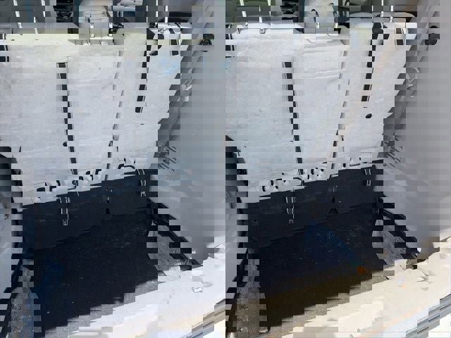 Used 2021 Chrysler Voyager Lxi image 24