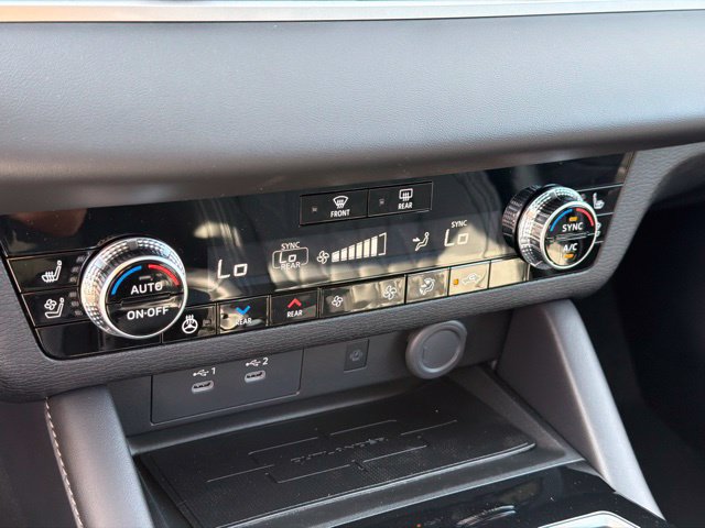 New 2026 Mitsubishi Outlander SEL Black Edition FWD image 30