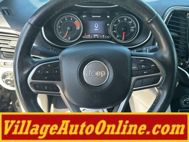 Used 2019 Jeep Cherokee Limited w/ Trailer Tow Group AWD/4WD image 32