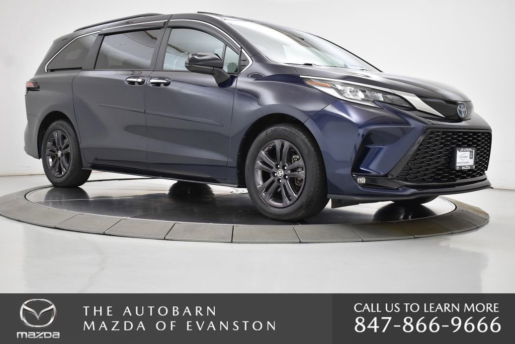 Used 2024 Toyota Sienna XSE AWD/4WD image 10