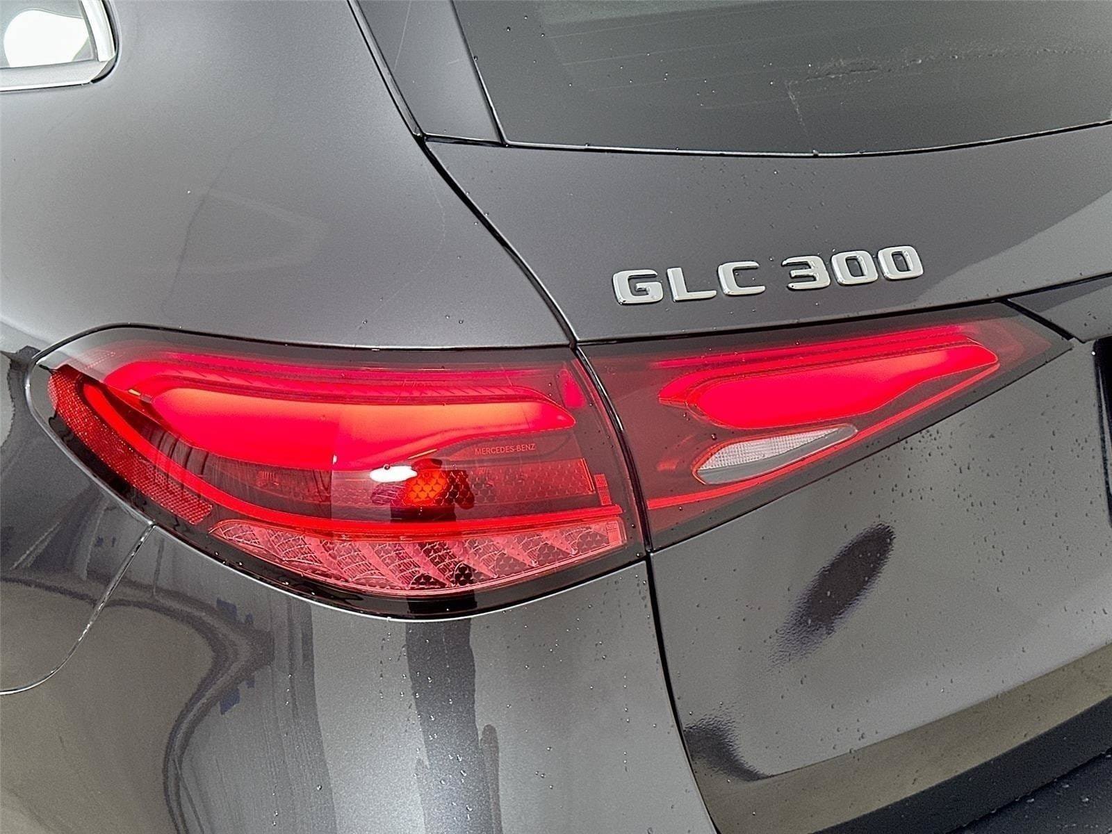Certified 2025 Mercedes-Benz GLC 300 4MATIC image 9
