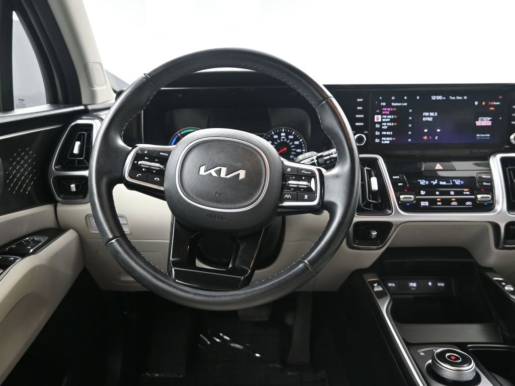 Certified 2024 Kia Sorento EX image 34