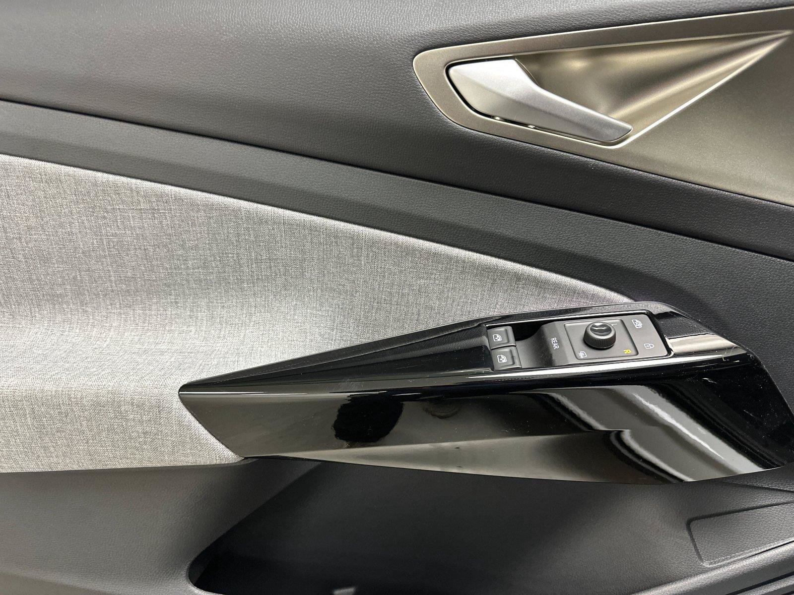 New 2026 Volkswagen ID.4 Pro AWD/4WD image 10