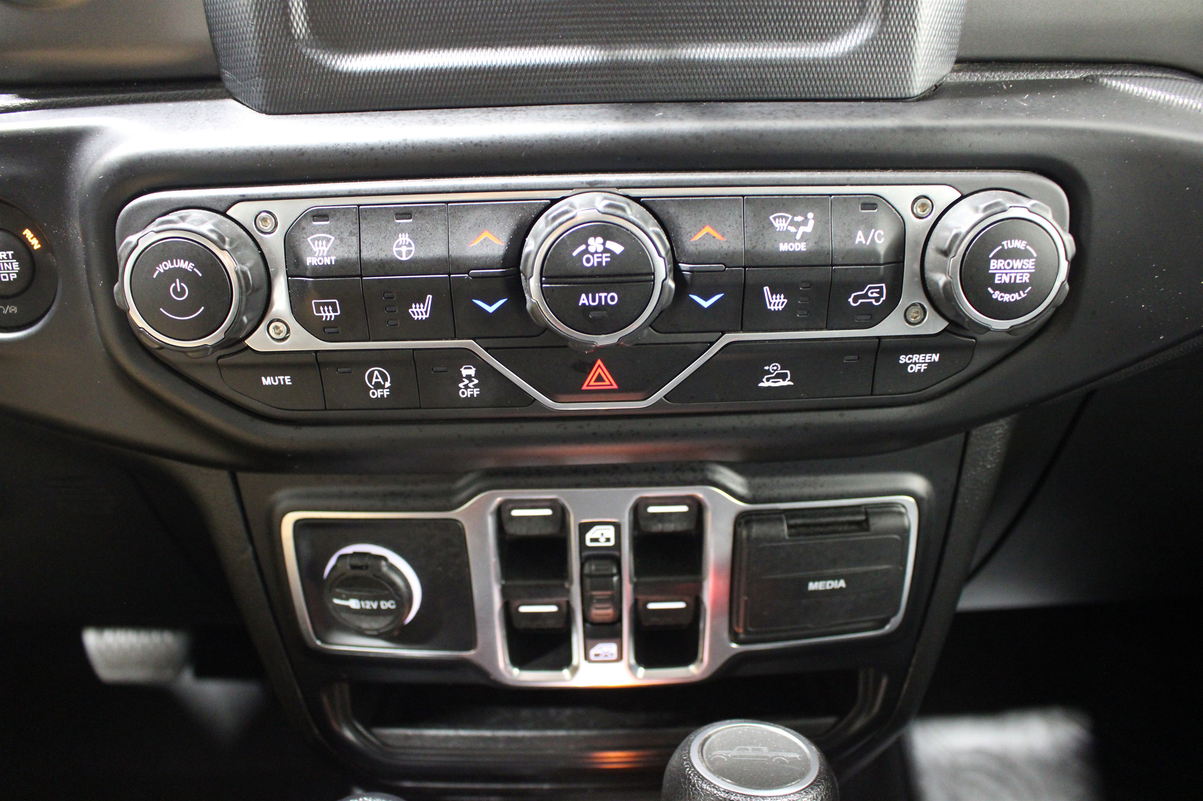 Used 2021 Jeep Gladiator Sport AWD/4WD image 16