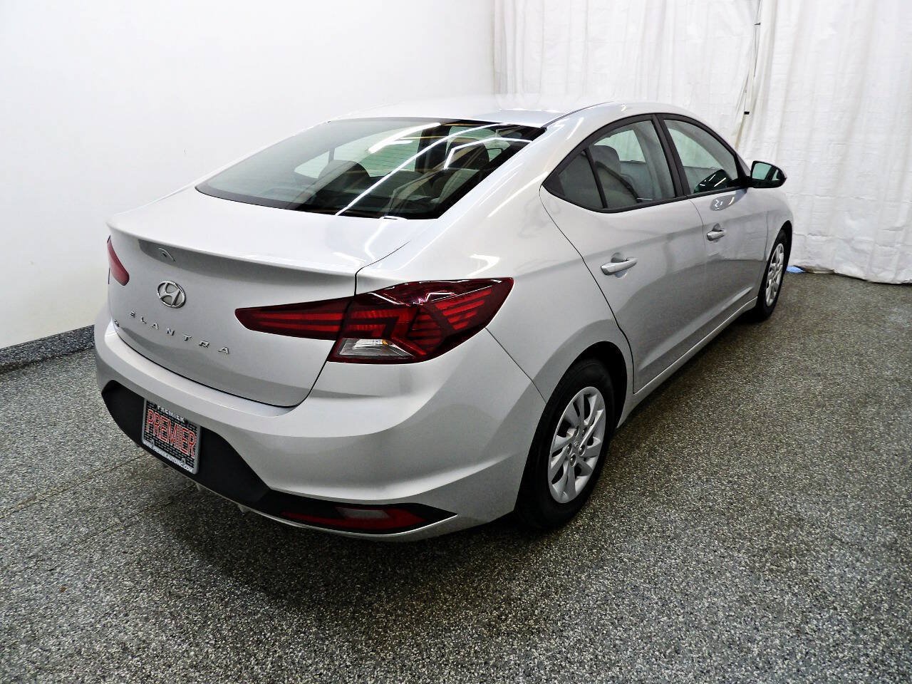 Used 2019 Hyundai Elantra SE FWD image 6