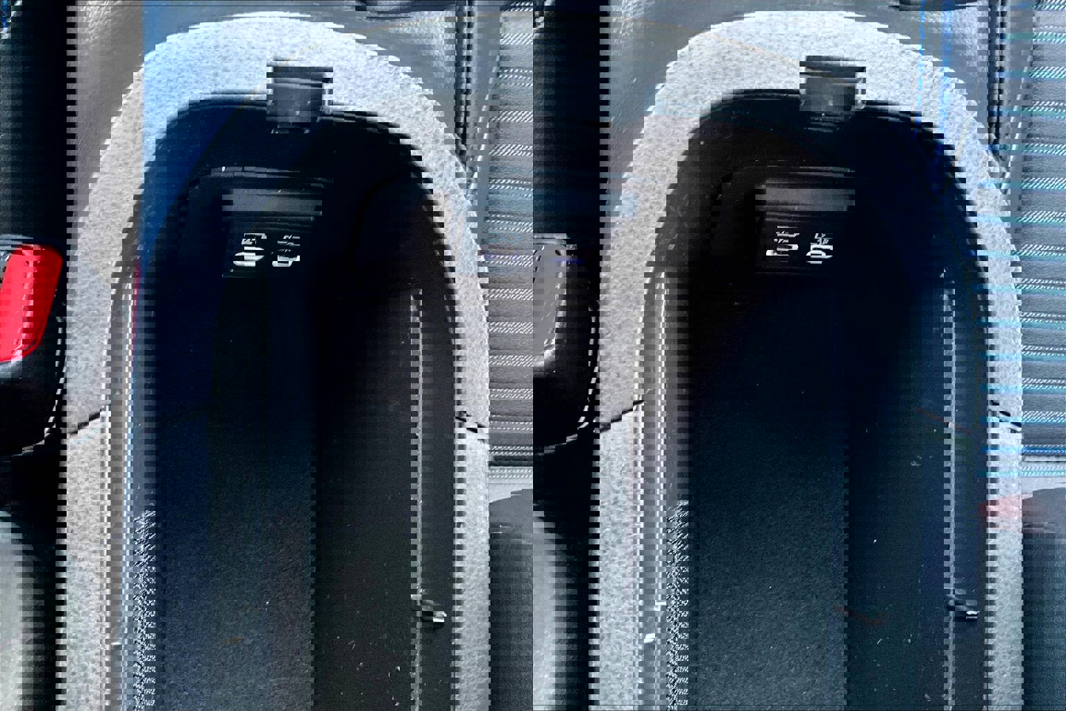 Used 2024 Toyota RAV4 XSE image 32