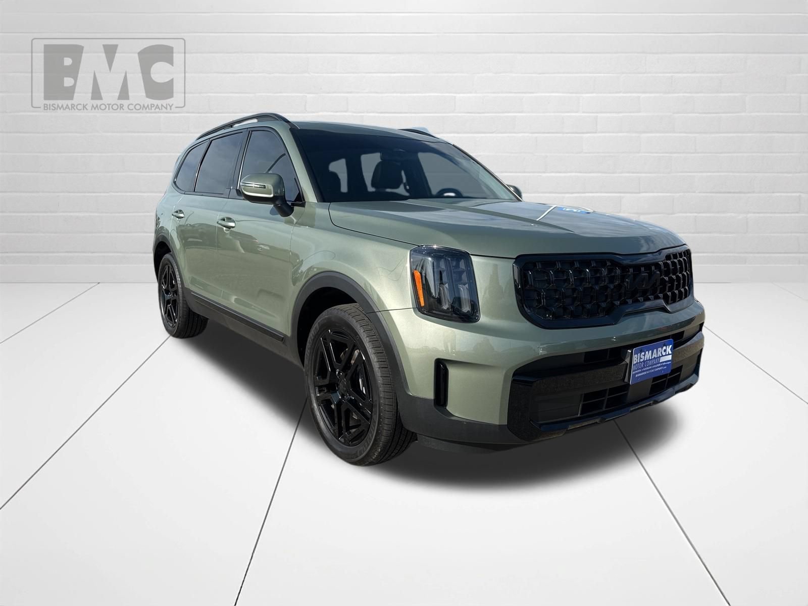 Used 2025 Kia Telluride EX X-Line AWD/4WD image 2