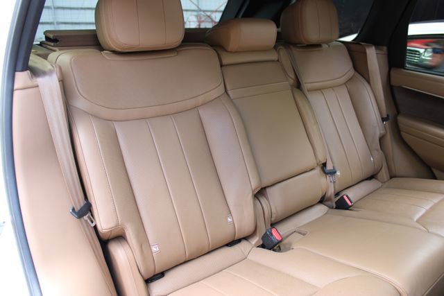 Used 2023 Land Rover Range Rover SE AWD/4WD image 15