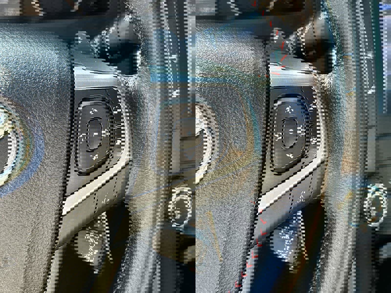 Used 2015 Toyota Camry SE image 23