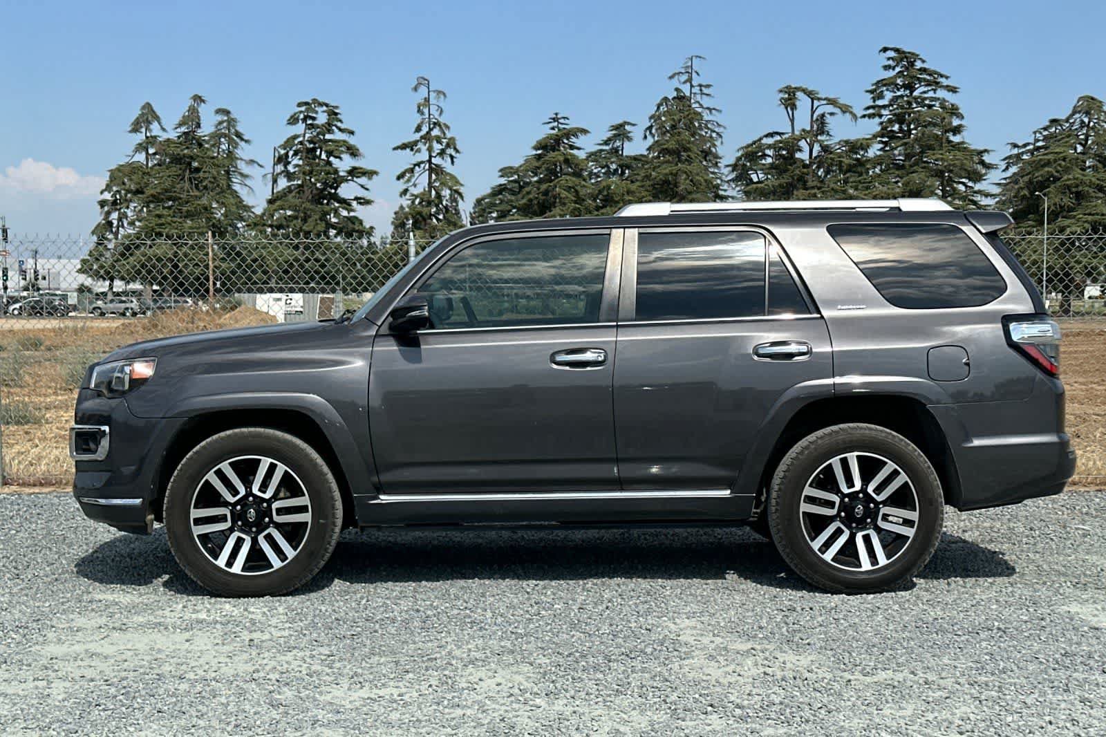 Used 2019 Toyota 4Runner Limited AWD/4WD image 6