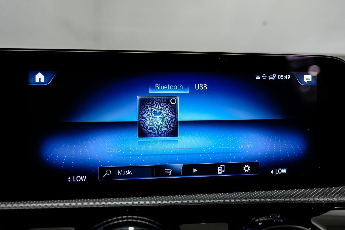 Used 2023 Mercedes-Benz CLA 250 image 34