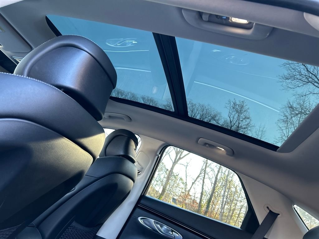 Used 2024 Genesis GV70 2.5T Advanced w/ Advanced Package image 28