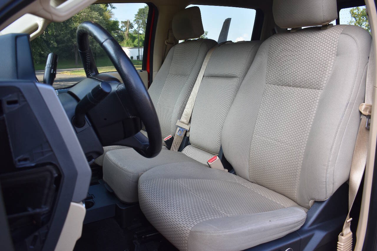 Used 2016 Ford F150 XLT w/ Equipment Group 302A Luxury AWD/4WD image 12