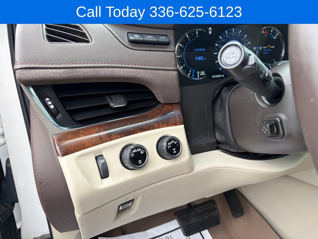 Used 2017 Cadillac Escalade Premium Luxury AWD/4WD image 12