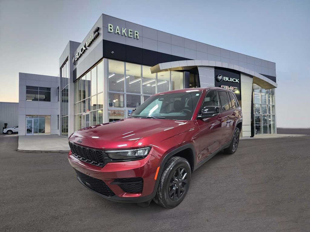 Used 2024 Jeep Grand Cherokee Altitude