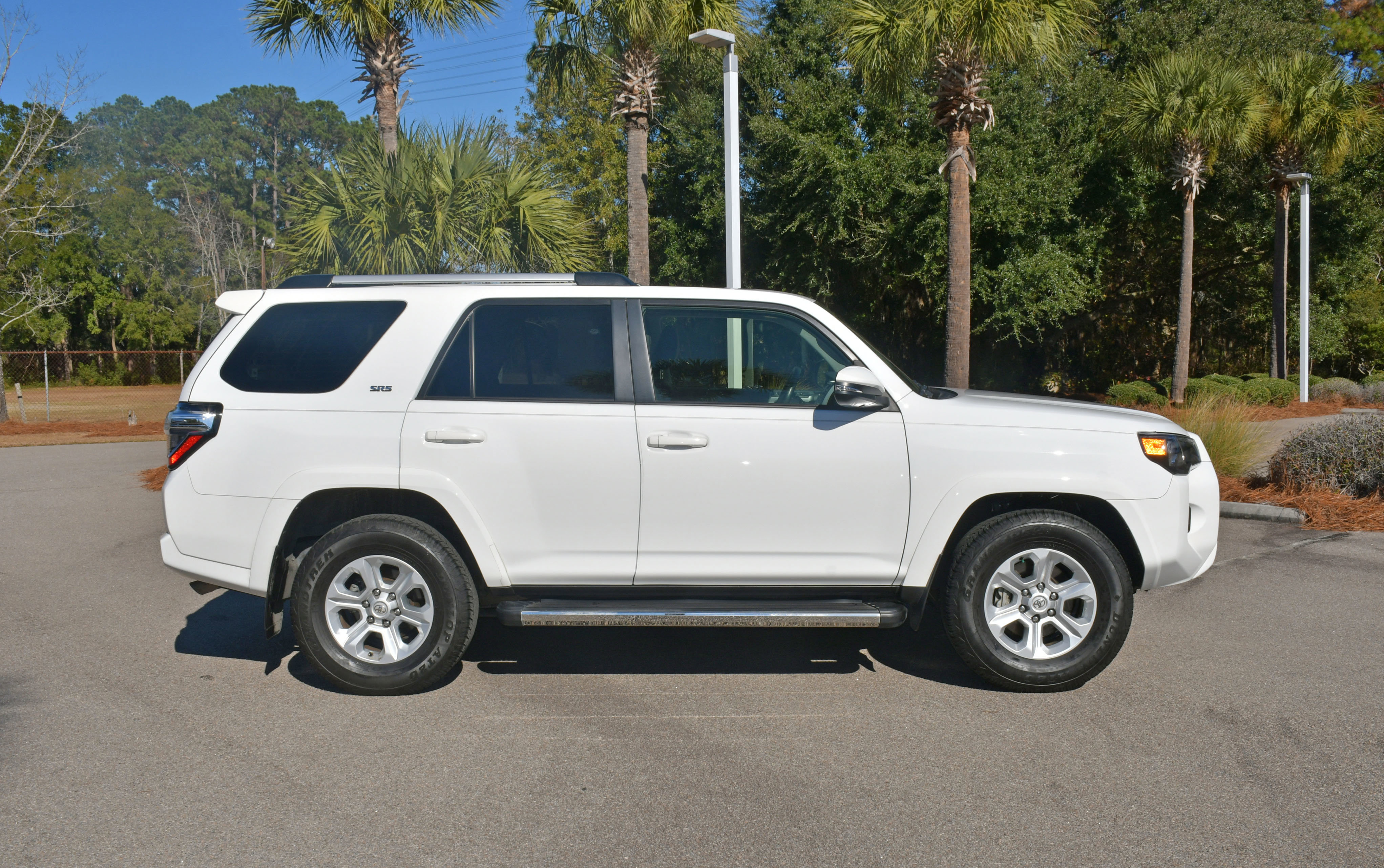 Certified 2024 Toyota 4Runner SR5 Premium image 2