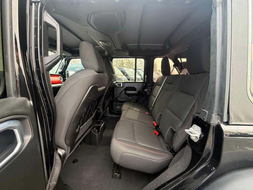 Used 2022 Jeep Wrangler Unlimited Rubicon image 16