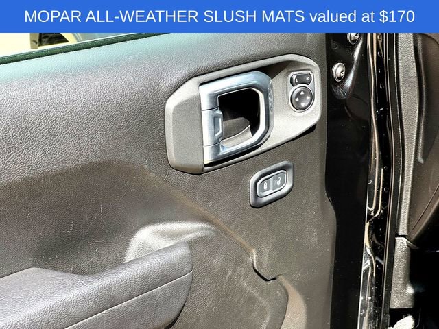 Used 2024 Jeep Gladiator Rubicon w/ Technology Group image 9