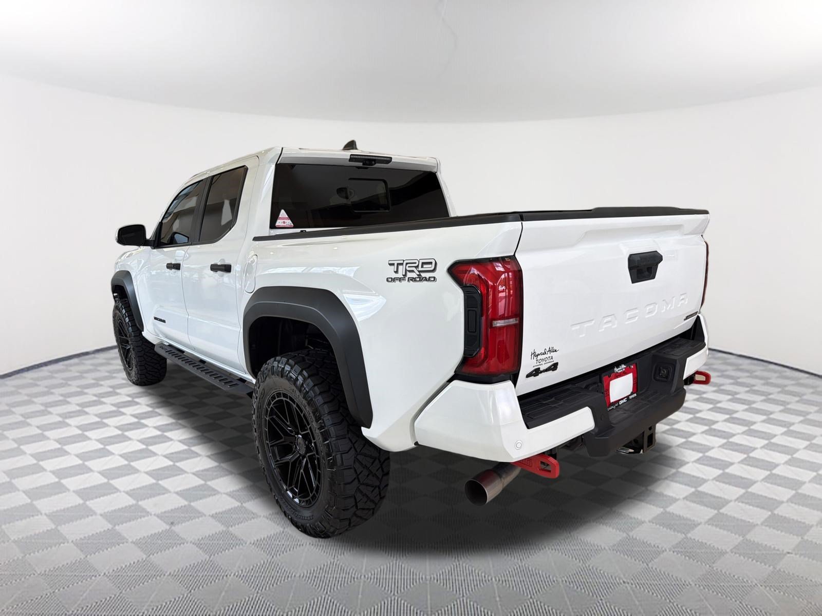 New 2025 Toyota Tacoma TRD Off-Road w/ TRD Off Road Premium Package AWD/4WD image 5