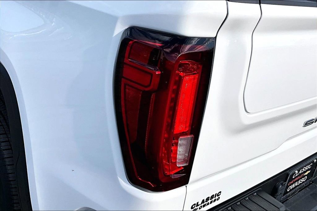 Used 2021 GMC Sierra 1500 SLT RWD image 23