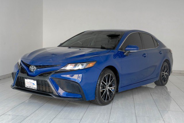 Used 2024 Toyota Camry SE FWD image 4