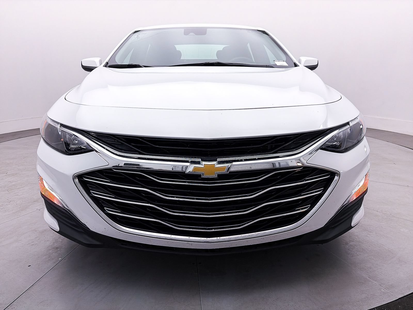 Used 2025 Chevrolet Malibu LS FWD image 9