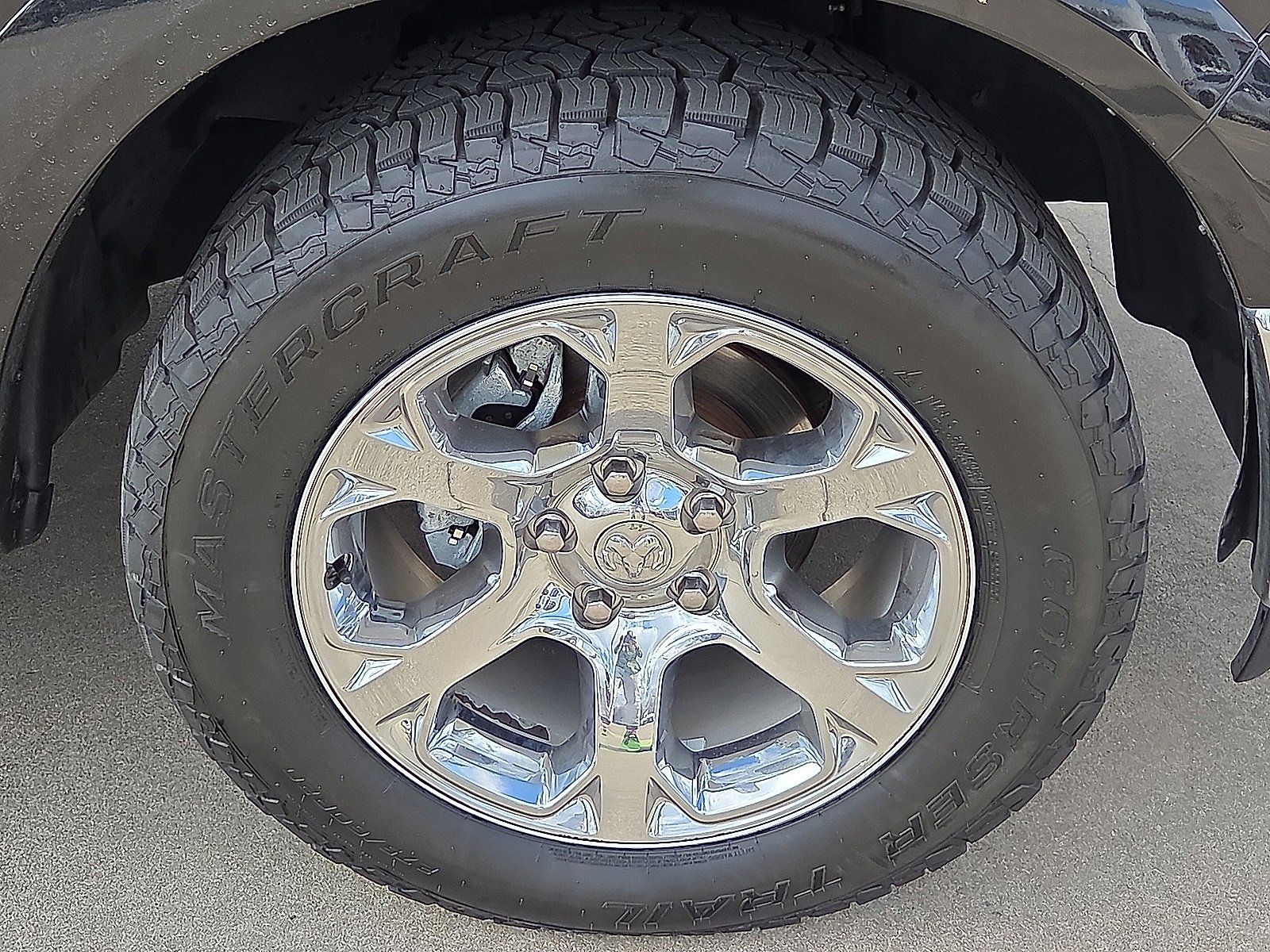 Used 2017 RAM 1500 Laramie w/ Convenience Group image 7