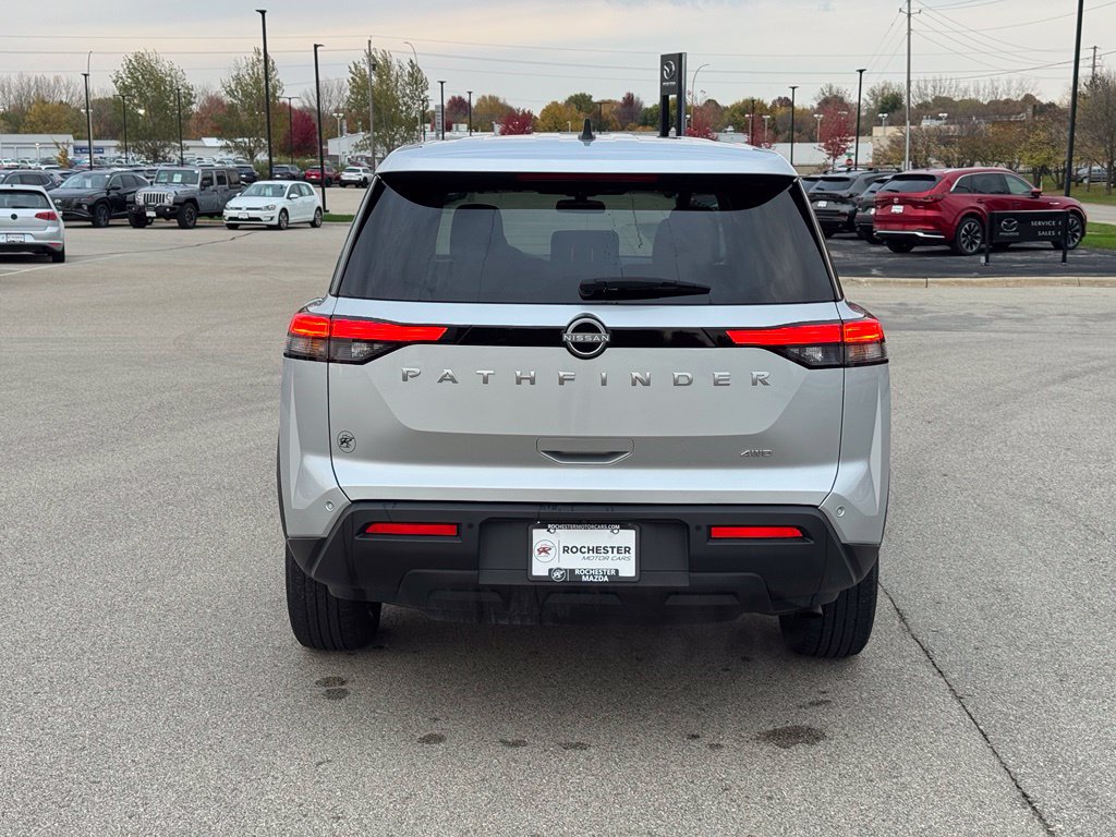 Used 2025 Nissan Pathfinder S AWD/4WD image 35