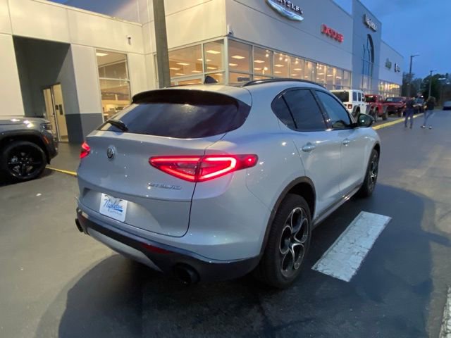 Used 2024 Alfa Romeo Stelvio Ti image 9